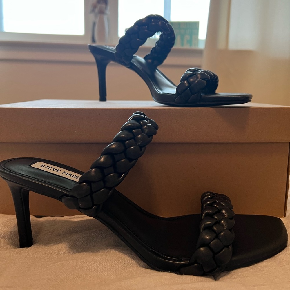 Steve Madden prema braided black heels
